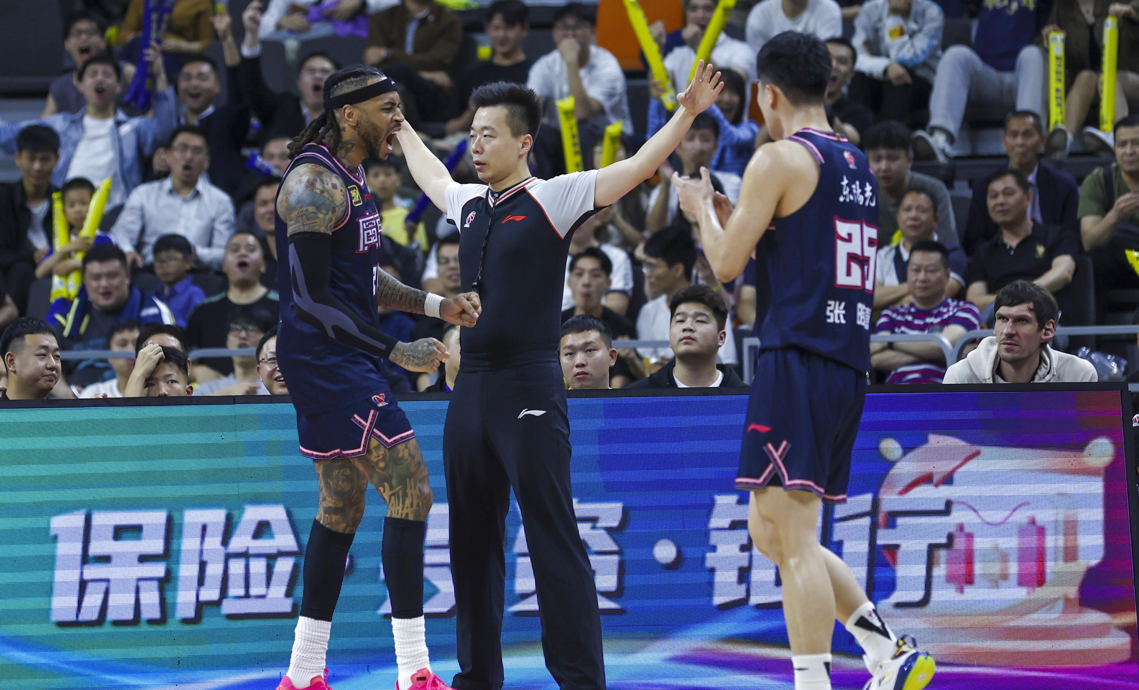 东亚篮球赛事精彩纷呈