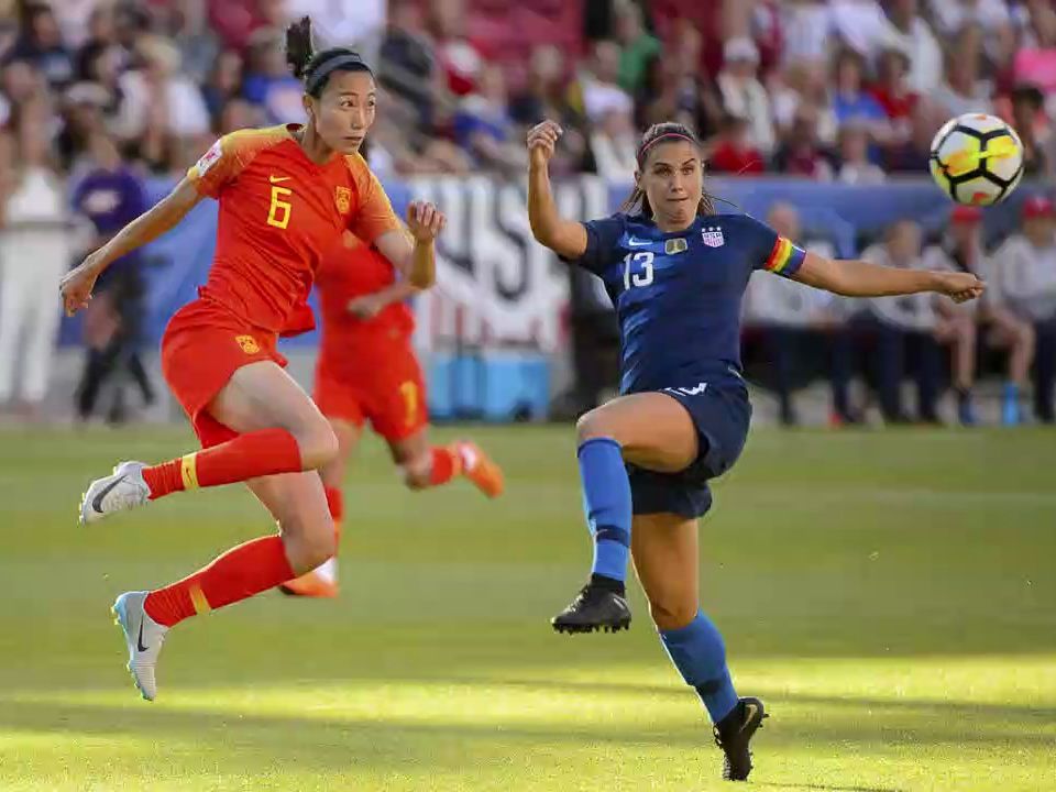 美国队在女足比赛中表现出色