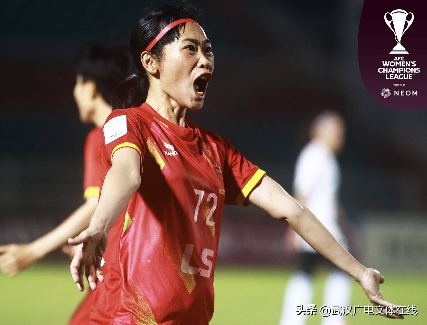 关于劲爆挑战！职业女足队员不甘示弱的信息