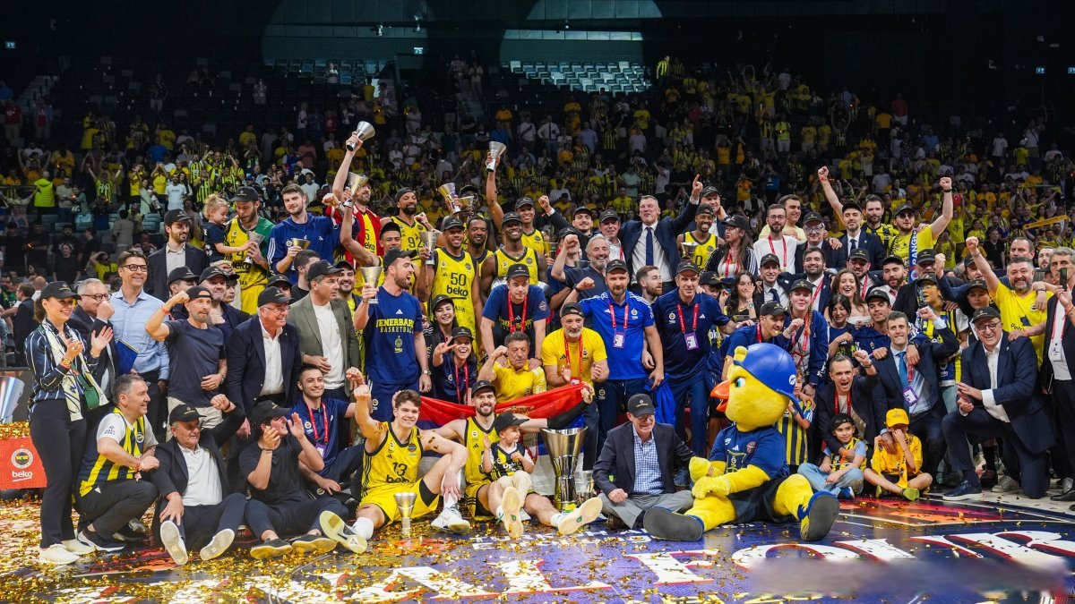 球队代表团参加欧洲篮球精英训练营 球队代表团参加欧洲篮球精英训练营