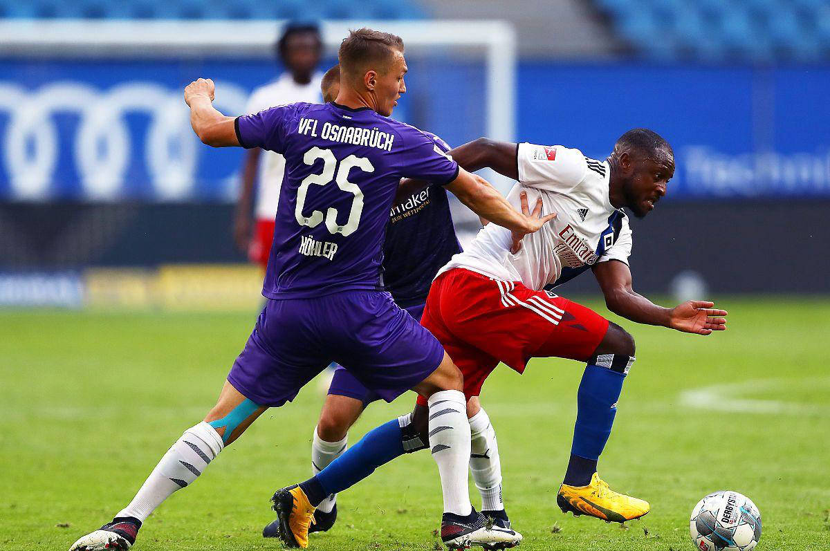 奥萨苏纳客场逼平对手,艰难抢点保持中游位置 奥萨苏纳客场逼平对手,艰难抢点保持中游位置