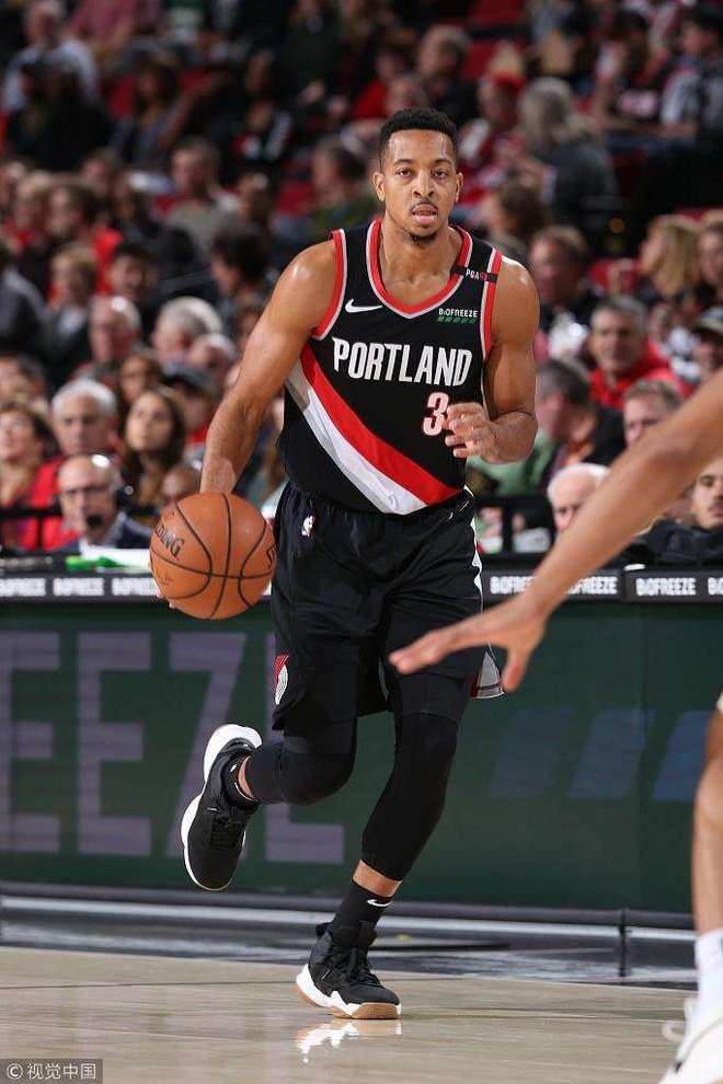 关于火箭逆转雄鹿B队,麦科勒姆高光表现的信息 关于火箭逆转雄鹿B队,麦科勒姆高光表现的信息