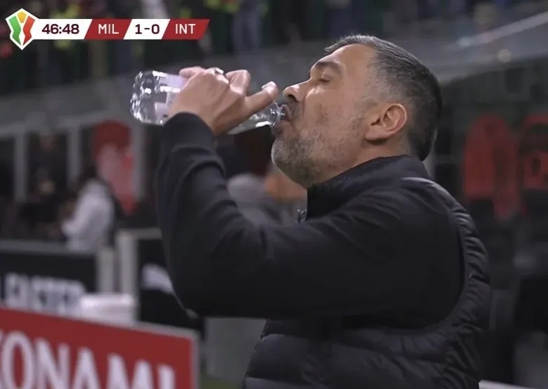 包含米兰城市德比战平落幕,AC米兰名列榜首的词条 包含米兰城市德比战平落幕,AC米兰名列榜首的词条