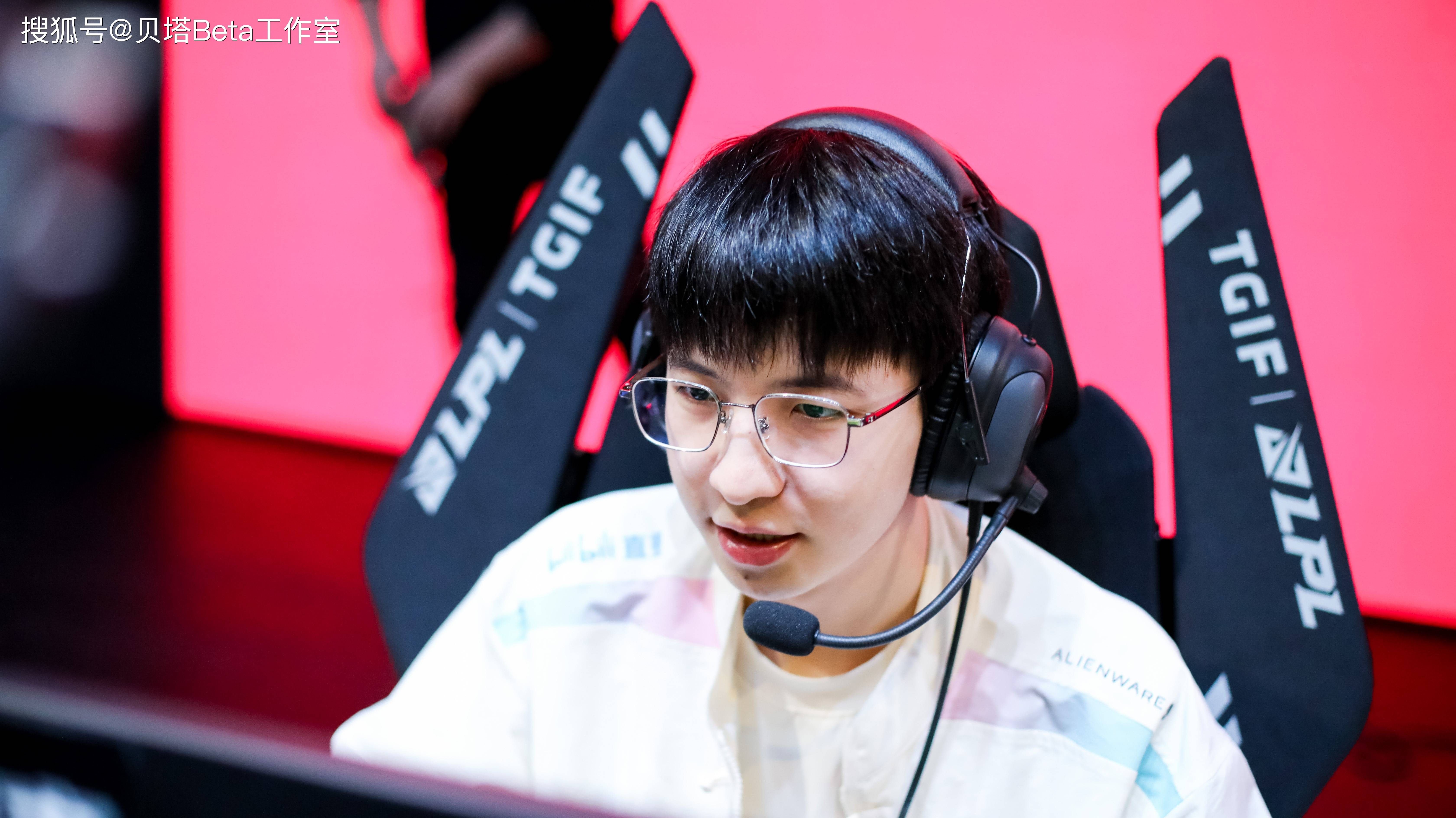 包含JDG血洗RNG，Keria打出惊人五杀宿敌对决入围赛，点燃全场激情的词条