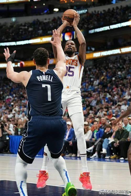 独行侠逆转墨西哥男篮,杜兰特一己之力扛起全队的简单介绍 独行侠逆转墨西哥男篮,杜兰特一己之力扛起全队的简单介绍