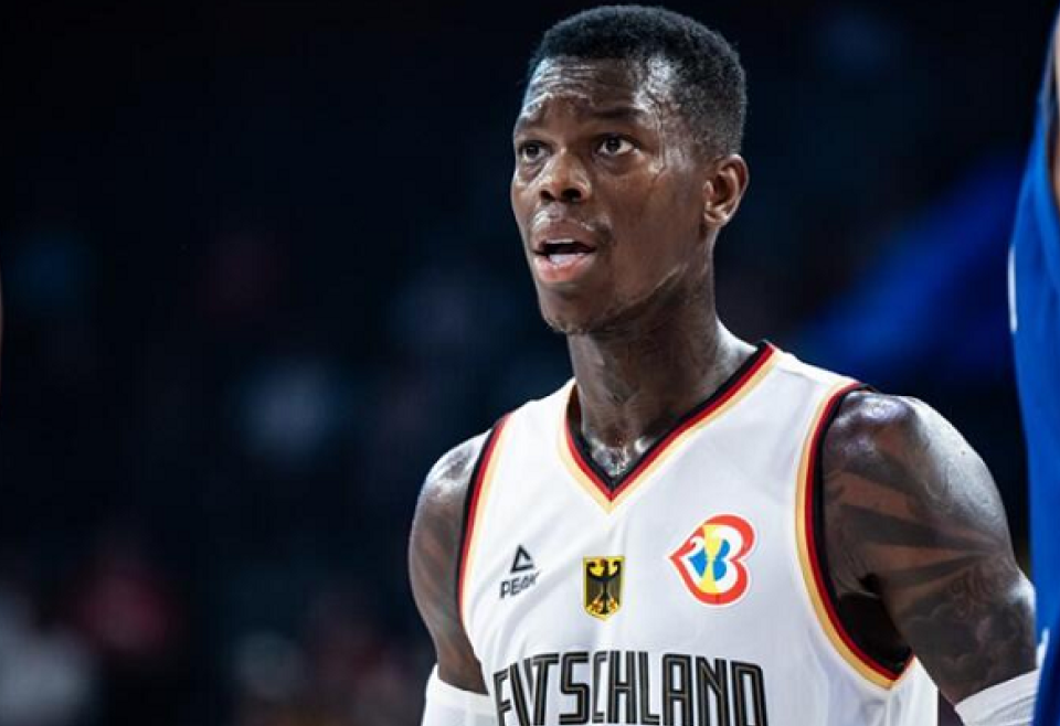 德国队鏖战中国队，黄鸭组合刷新纪录的简单介绍