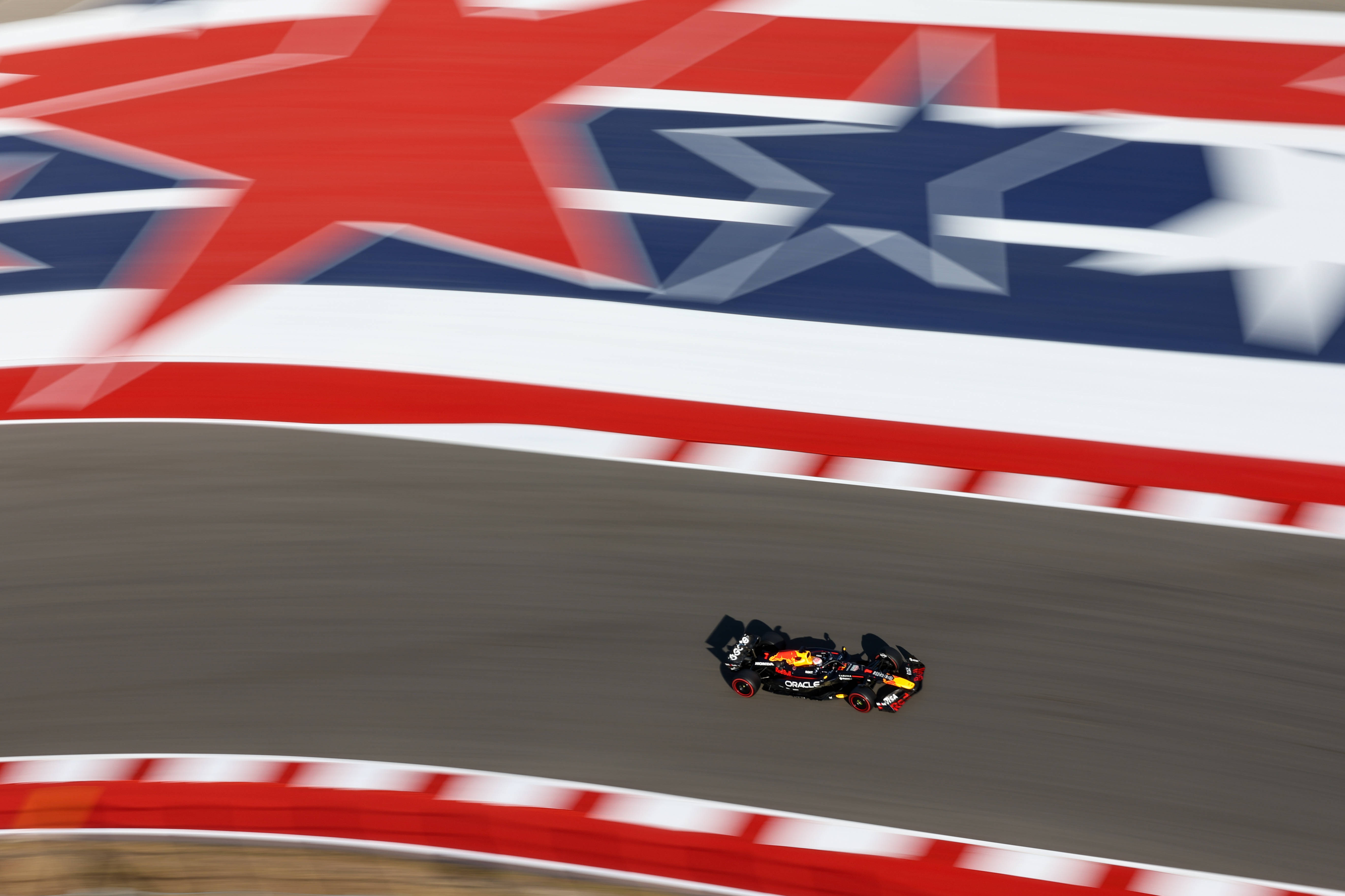 包含梅赛德斯绝杀哈斯车队，维斯塔潘关键制胜的词条