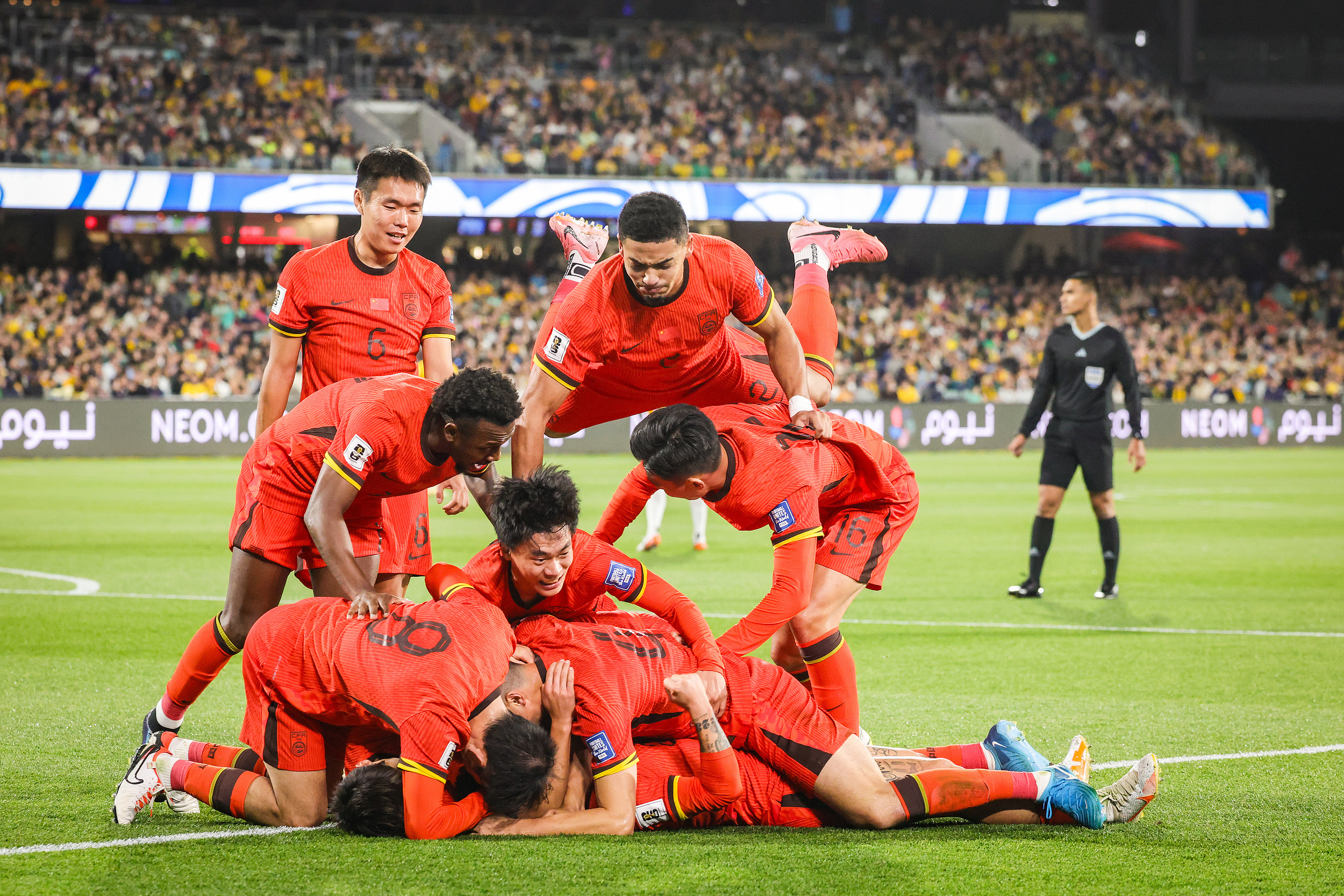 中国队绝杀波兰队,张继科点燃赛场的简单介绍 中国队绝杀波兰队,张继科点燃赛场的简单介绍