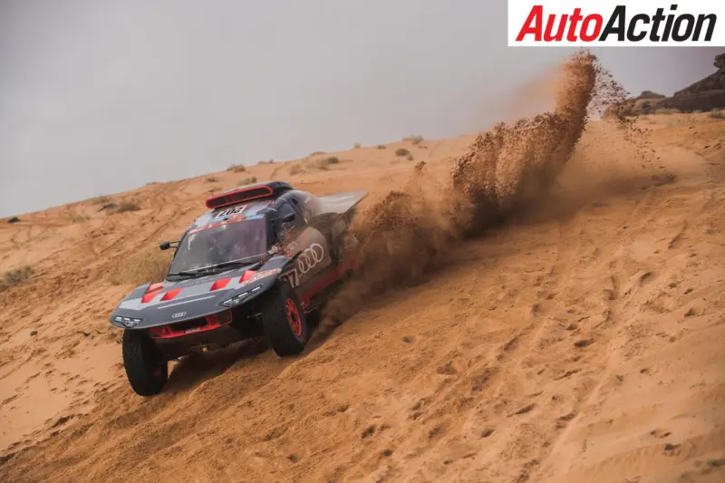 索伯车队鏖战雷诺车队,塞恩斯扛起全队 索伯车队鏖战雷诺车队,塞恩斯扛起全队